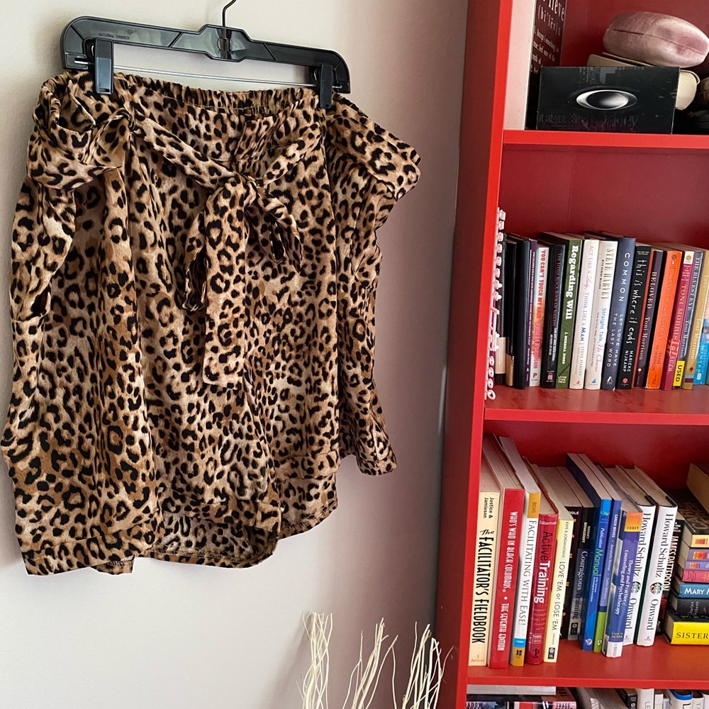 Torrid Leopard Print Silk Shorts w/ Pockets
